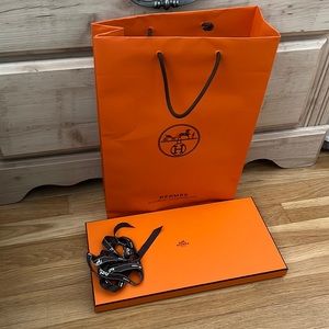 Hermes shopping bag and box